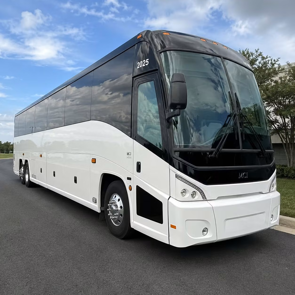 cma fest bonnaroo shuttles and multi day concert transportation